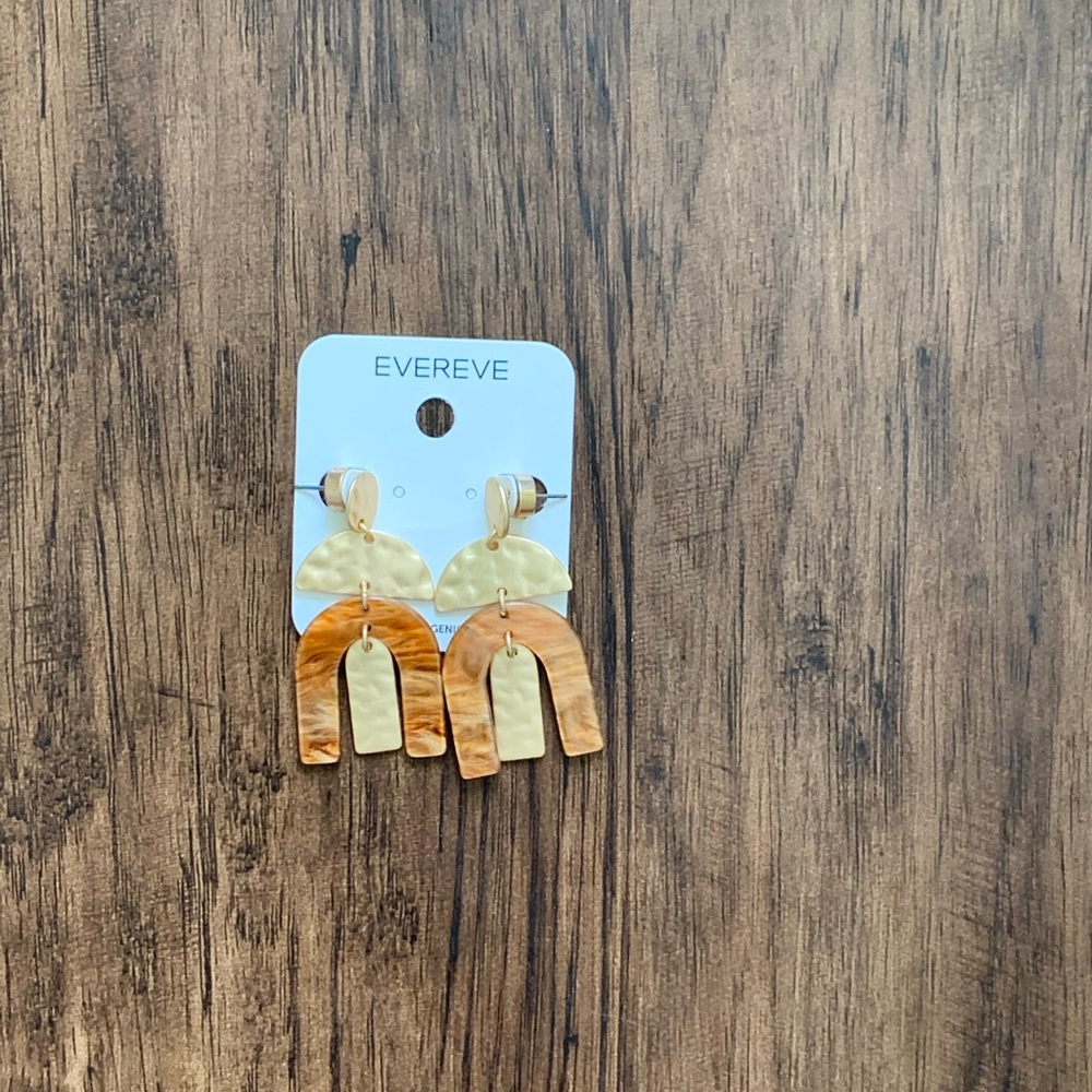 Evereve Tara Geo statement earring size 1.75” - Picture 8 of 10